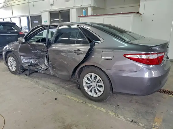 4T4BF1FK0GR521665 2016 TOYOTA CAMRY - Image 2
