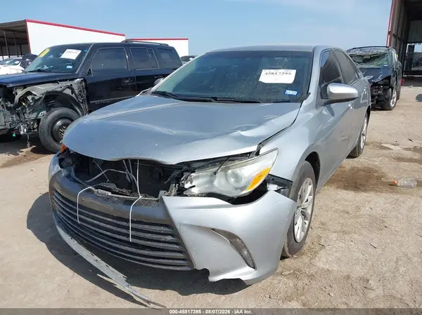4T4BF1FK0GR522041 2016 TOYOTA CAMRY - Image 2