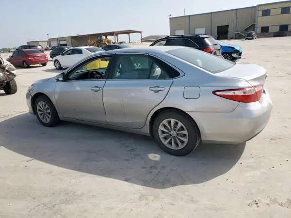 4T4BF1FK0GR523108 2016 TOYOTA CAMRY - Image 2