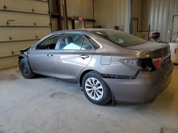 4T4BF1FK0GR524078 2016 TOYOTA CAMRY - Image 2