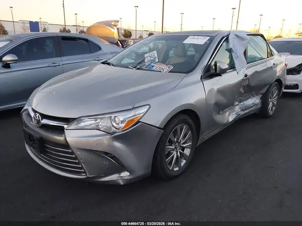 4T4BF1FK0GR524145 2016 TOYOTA CAMRY - Image 2