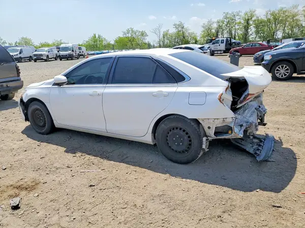 4T4BF1FK0GR524646 2016 TOYOTA CAMRY - Image 2