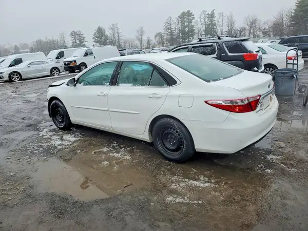 4T4BF1FK0GR527403 2016 TOYOTA CAMRY - Image 2