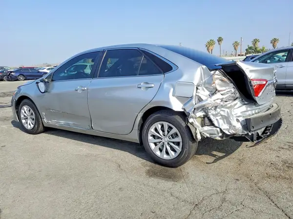 4T4BF1FK0GR532715 2016 TOYOTA CAMRY - Image 2