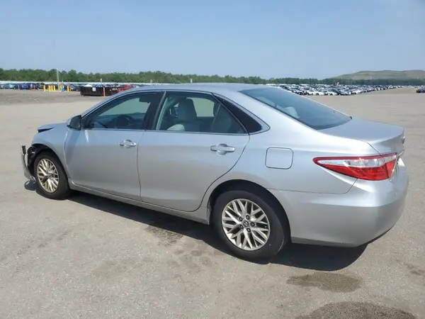 4T4BF1FK0GR532939 2016 TOYOTA CAMRY - Image 2