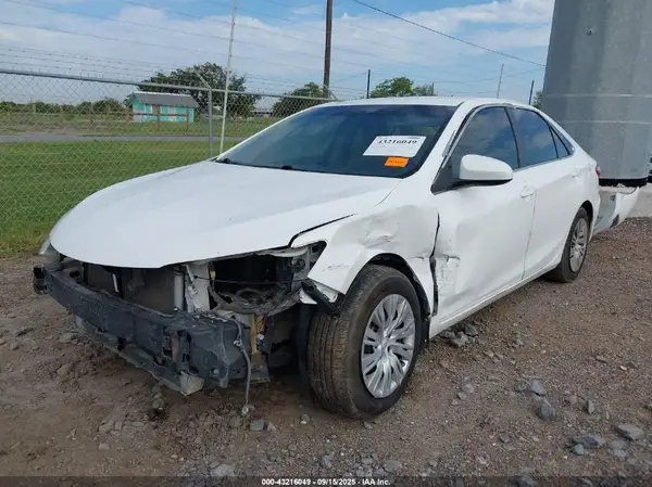 4T4BF1FK0GR534593 2016 TOYOTA CAMRY - Image 2