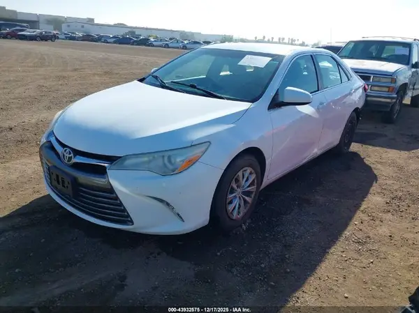 4T4BF1FK0GR535002 2016 TOYOTA CAMRY - Image 2