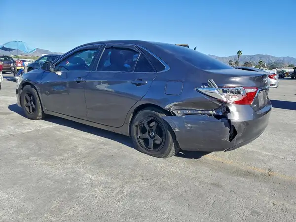 4T4BF1FK0GR536246 2016 TOYOTA CAMRY - Image 2