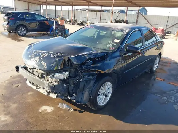 4T4BF1FK0GR540152 2016 TOYOTA CAMRY - Image 2