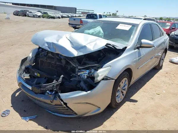4T4BF1FK0GR541852 2016 TOYOTA CAMRY - Image 2