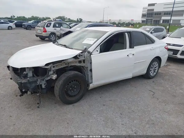 4T4BF1FK0GR542466 2016 TOYOTA CAMRY - Image 2