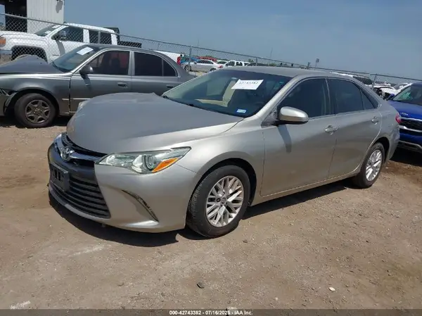 4T4BF1FK0GR542905 2016 TOYOTA CAMRY - Image 2