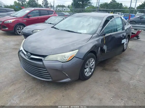 4T4BF1FK0GR549403 2016 TOYOTA CAMRY - Image 2