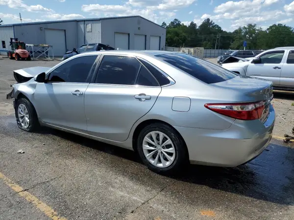4T4BF1FK0GR551751 2016 TOYOTA CAMRY - Image 2