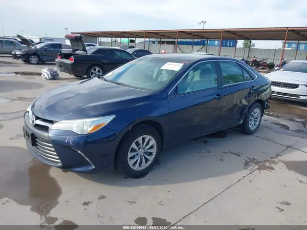 4T4BF1FK0GR561504 2016 TOYOTA CAMRY - Image 2
