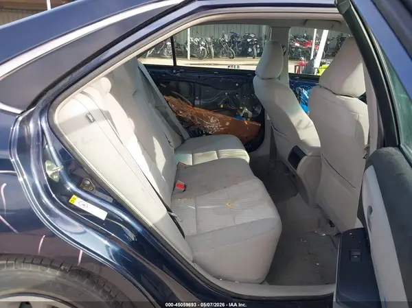 4T4BF1FK0GR561504 2016 TOYOTA CAMRY - Image 8