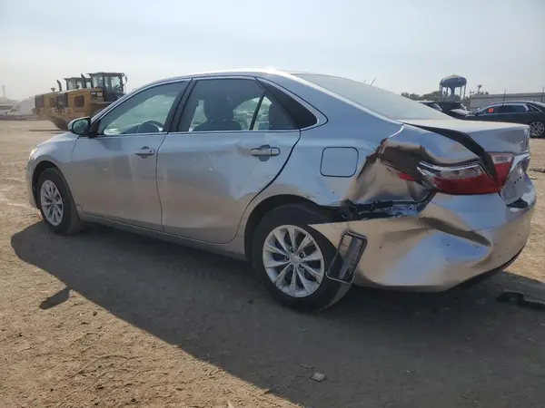4T4BF1FK0GR562264 2016 TOYOTA CAMRY - Image 2