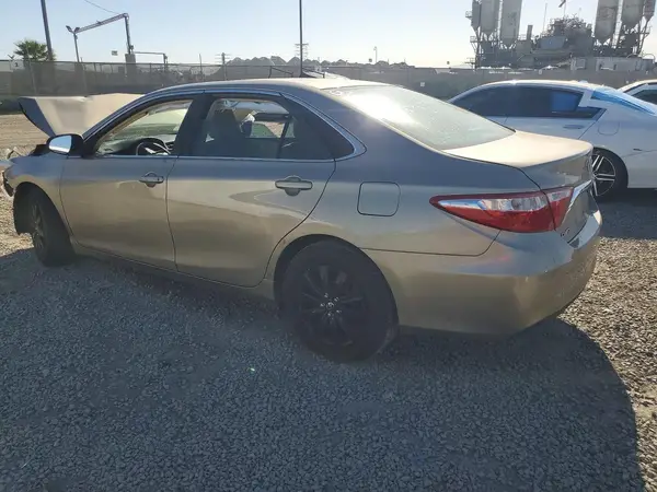 4T4BF1FK0GR563303 2016 TOYOTA CAMRY - Image 2