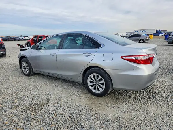4T4BF1FK0GR563642 2016 TOYOTA CAMRY - Image 2