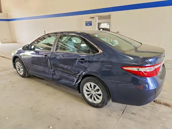 4T4BF1FK0GR568081 2016 TOYOTA CAMRY - Image 2