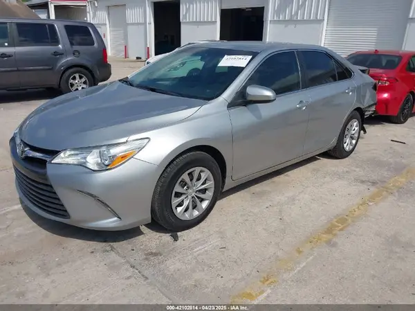 4T4BF1FK0GR571482 2016 TOYOTA CAMRY - Image 2