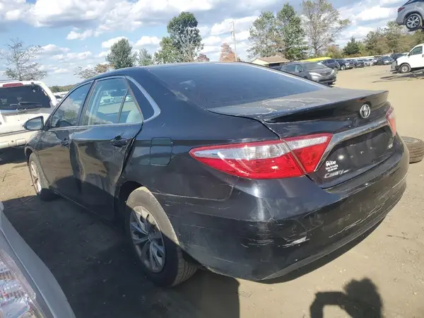 4T4BF1FK0GR571675 2016 TOYOTA CAMRY - Image 2