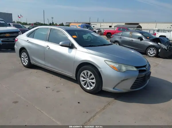 4T4BF1FK0GR575127 2016 TOYOTA CAMRY - Image 1