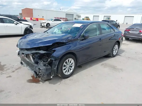 4T4BF1FK0GR576665 2016 TOYOTA CAMRY - Image 2