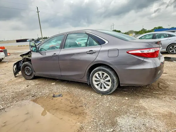 4T4BF1FK0GR576696 2016 TOYOTA CAMRY - Image 2
