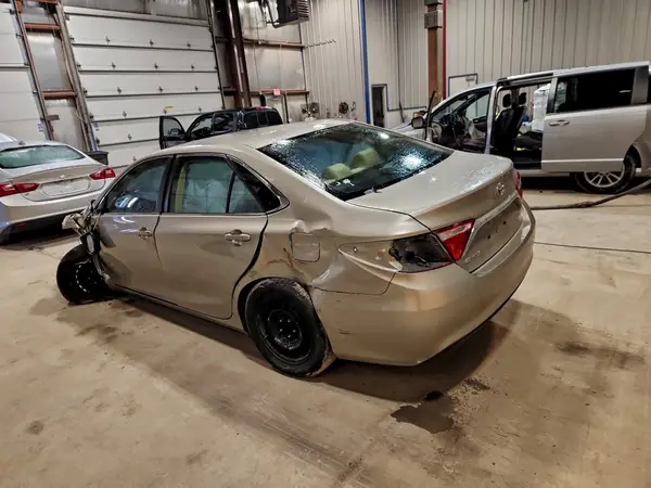 4T4BF1FK0GR577783 2016 TOYOTA CAMRY - Image 2