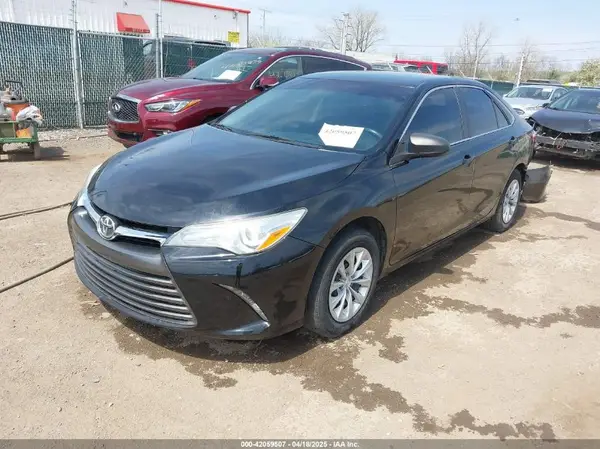 4T4BF1FK0GR581297 2016 TOYOTA CAMRY - Image 2