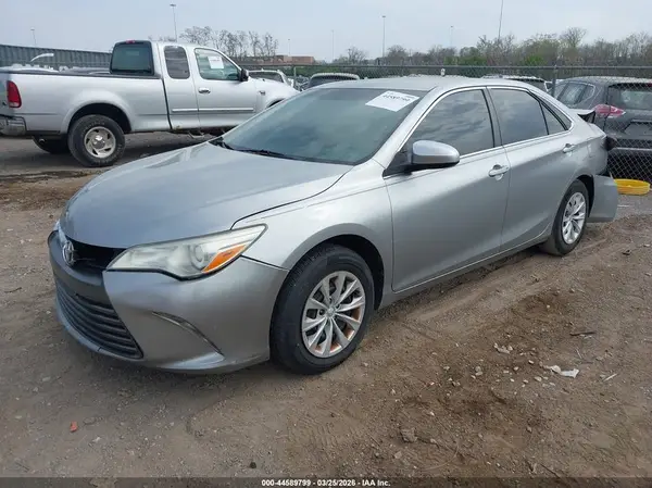 4T4BF1FK0GR583499 2016 TOYOTA CAMRY - Image 2