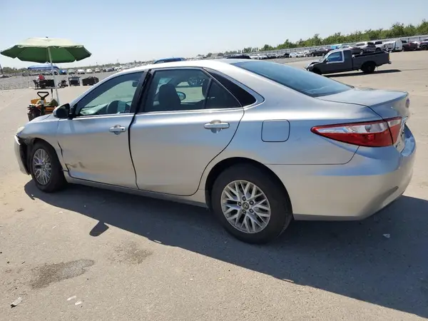 4T4BF1FK0GR583552 2016 TOYOTA CAMRY - Image 2