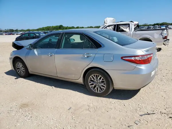4T4BF1FK0GR584569 2016 TOYOTA CAMRY - Image 2