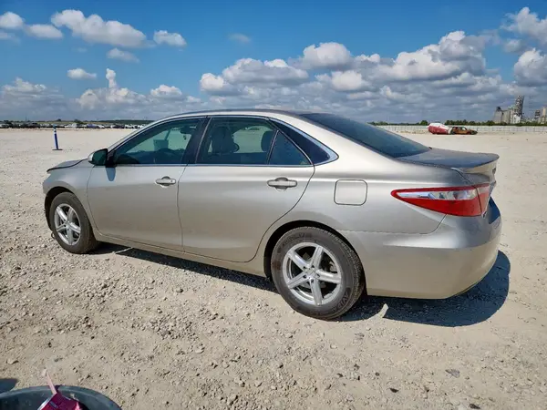 4T4BF1FK1GR518001 2016 TOYOTA CAMRY - Image 2