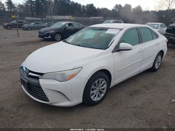 4T4BF1FK1GR519519 2016 TOYOTA CAMRY - Image 2