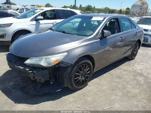 4T4BF1FK1GR527653 2016 TOYOTA CAMRY - Image 2