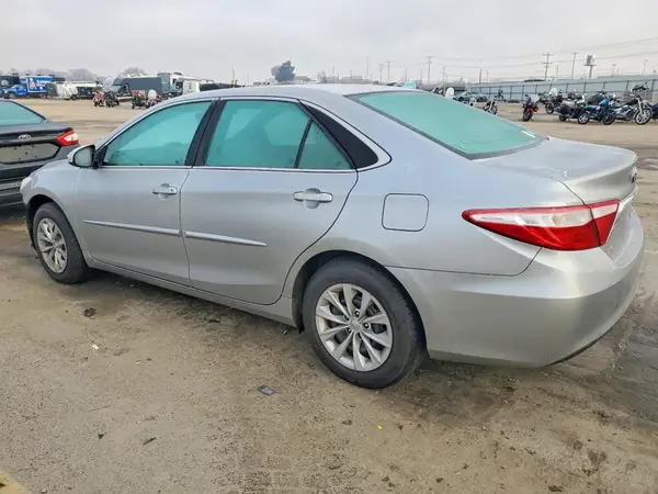 4T4BF1FK1GR528835 2016 TOYOTA CAMRY - Image 2