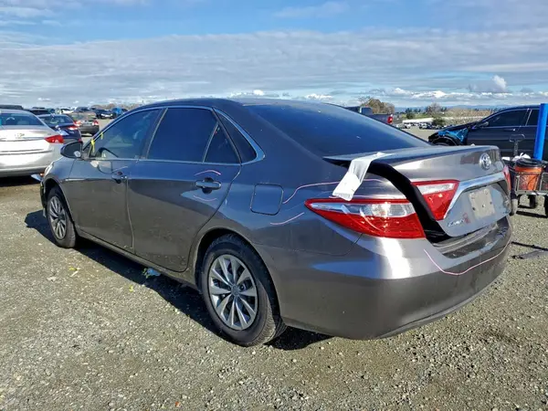 4T4BF1FK1GR528883 2016 TOYOTA CAMRY - Image 2