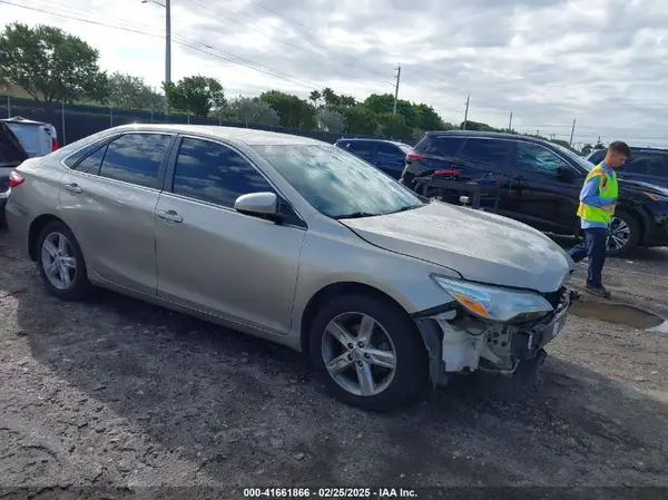 4T4BF1FK1GR530682 2016 TOYOTA CAMRY - Image 1