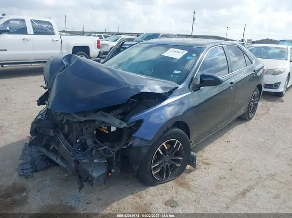 4T4BF1FK1GR532478 2016 TOYOTA CAMRY - Image 2