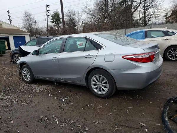 4T4BF1FK1GR533419 2016 TOYOTA CAMRY - Image 2