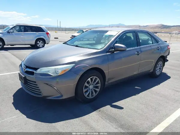 4T4BF1FK1GR534683 2016 TOYOTA CAMRY - Image 2
