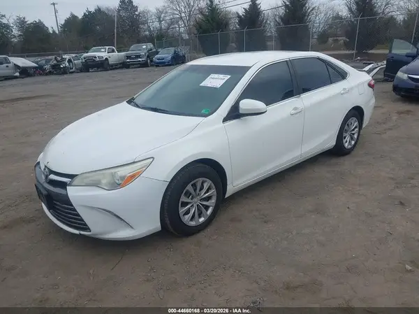 4T4BF1FK1GR537700 2016 TOYOTA CAMRY - Image 2