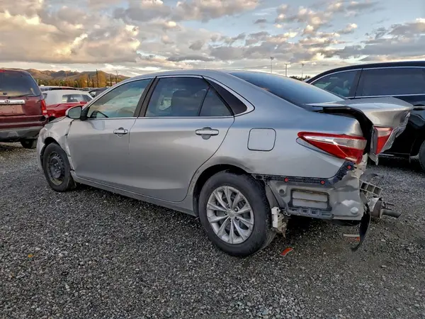 4T4BF1FK1GR538023 2016 TOYOTA CAMRY - Image 2