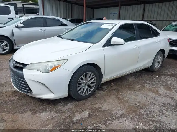 4T4BF1FK1GR539012 2016 TOYOTA CAMRY - Image 2