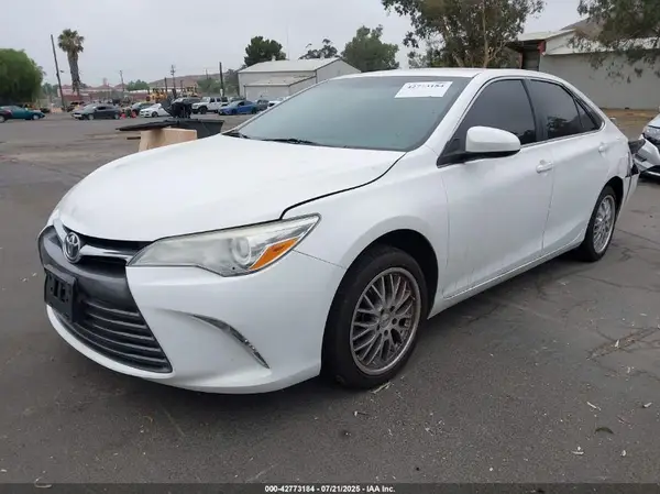 4T4BF1FK1GR539060 2016 TOYOTA CAMRY - Image 2