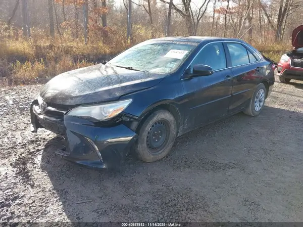 4T4BF1FK1GR542959 2016 TOYOTA CAMRY - Image 2