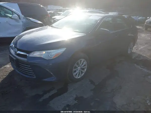 4T4BF1FK1GR543366 2016 TOYOTA CAMRY - Image 2