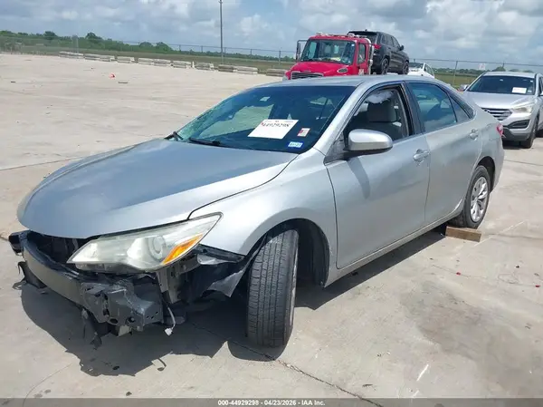 4T4BF1FK1GR544341 2016 TOYOTA CAMRY - Image 2